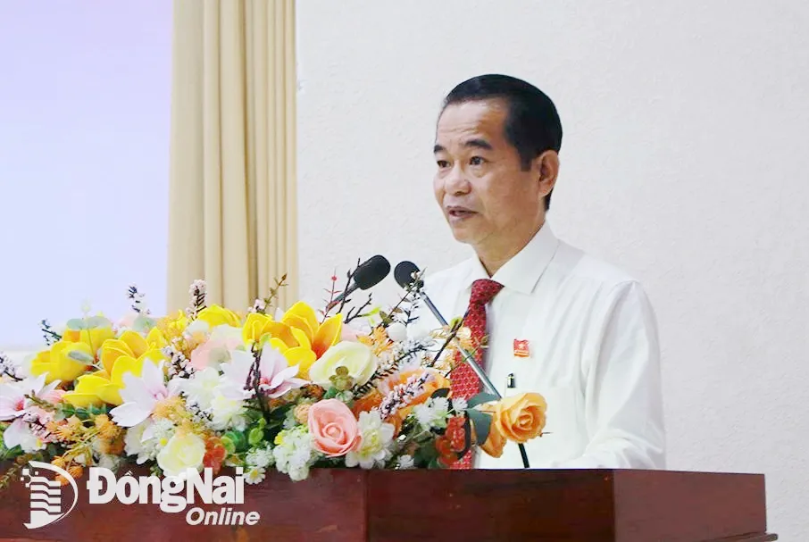 Chủ tịch HĐND tỉnh Thái Bảo phát biểu bế mạc kỳ họp. Ảnh: H.Thảo