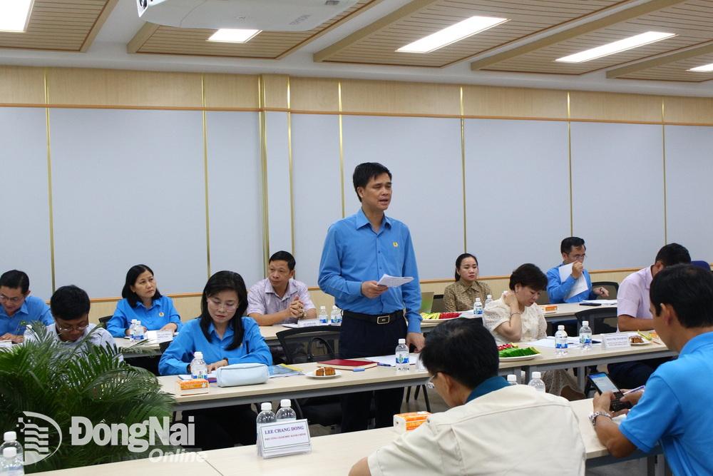 8-Ông Ngọ Duy Hiểu, Phó chủ tịch Tổng Liên đoàn Lao động Việt Nam phát biểu tại buổi làm việc. Ảnh: Lan Mai