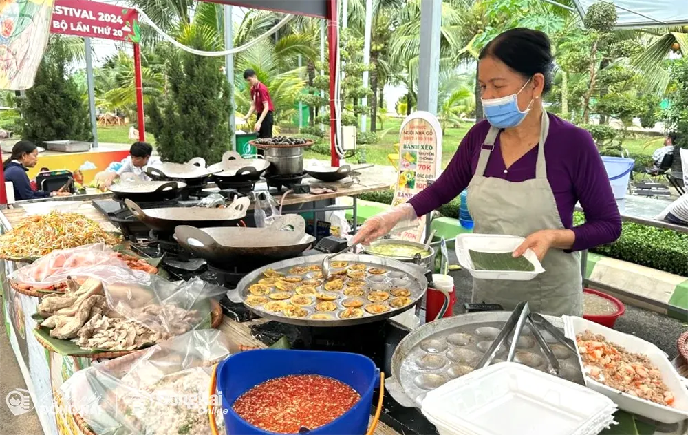 Món ăn dân gian Nam Bộ tại Lễ hội Trái cây 2024. Ảnh: Ngọc Liên
