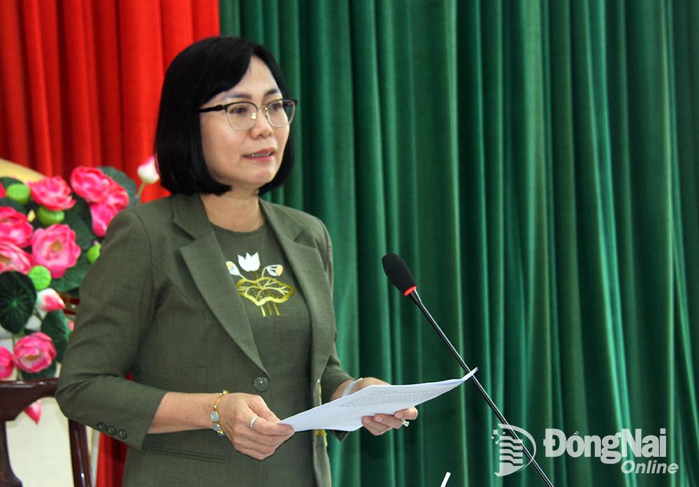 Phó chủ tịch UBND tỉnh Nguyễn Thị Hoàng phát biểu kết luận tại buổi làm việc. Ảnh: Hải Quân
