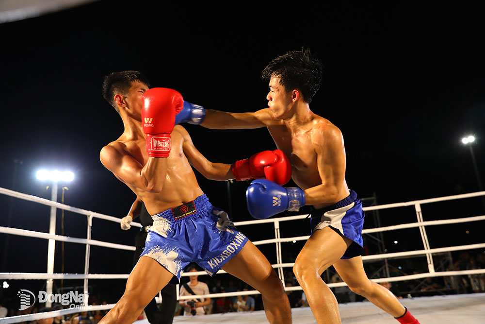 Đồng Nai được đánh giá là địa phương có phong trào kickboxing mạnh. Trong ảnh: Các võ sĩ thi đấu tại giải vô địch kickboxing thành phố Biên Hòa mở rộng. Ảnh: Huy Anh
