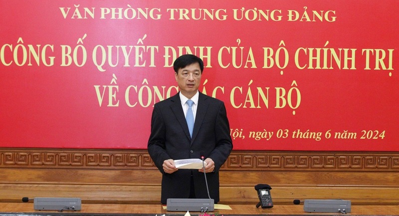 Đồng chí Nguyễn Duy Ngọc phát biểu nhận nhiệm vụ. 
