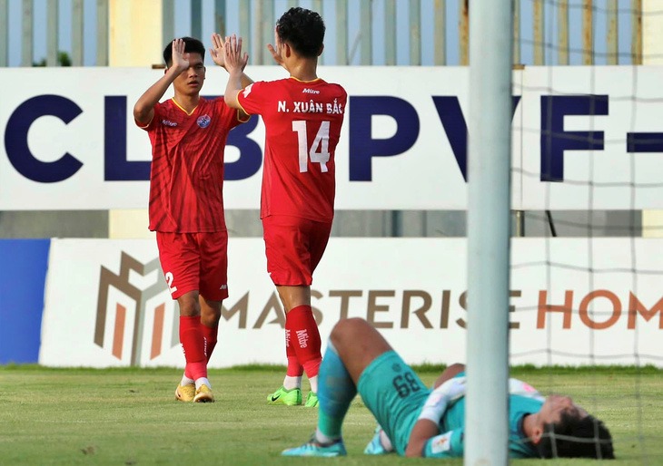 PVF-CAND thắng Đồng Nai 4-0 ở lượt trận cuối để giành hạng nhì và quyền thi đấu trận play-off. Ảnh: TT