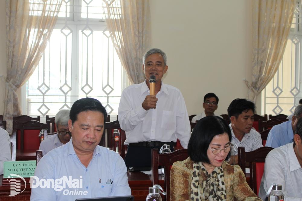 Các đại biểu nêu ý kiến tại hội nghị. Ảnh: H.Thảo