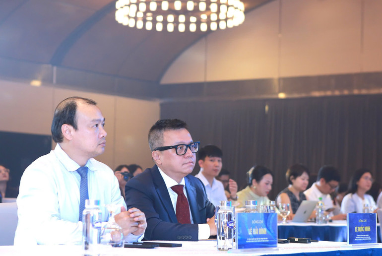 Các đại biểu tham dự sự kiện.