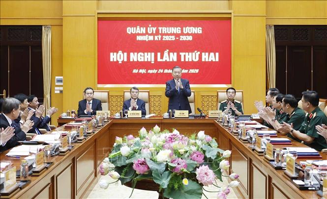 Tổng Bí thư, Chủ tịch nước Tô Lâm, Bí thư Quân uỷ Trung ương chủ trì Hội nghị lần thứ hai Quân uỷ Trung ương nhiệm kỳ 2025 - 2030. Ảnh: Thống Nhất/TTXVN
