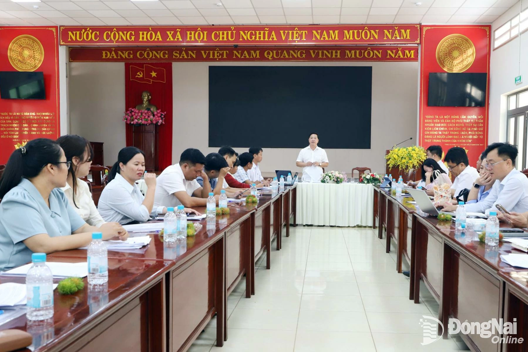 Quang cảnh buổi làm việc. Ảnh: B.Nguyên