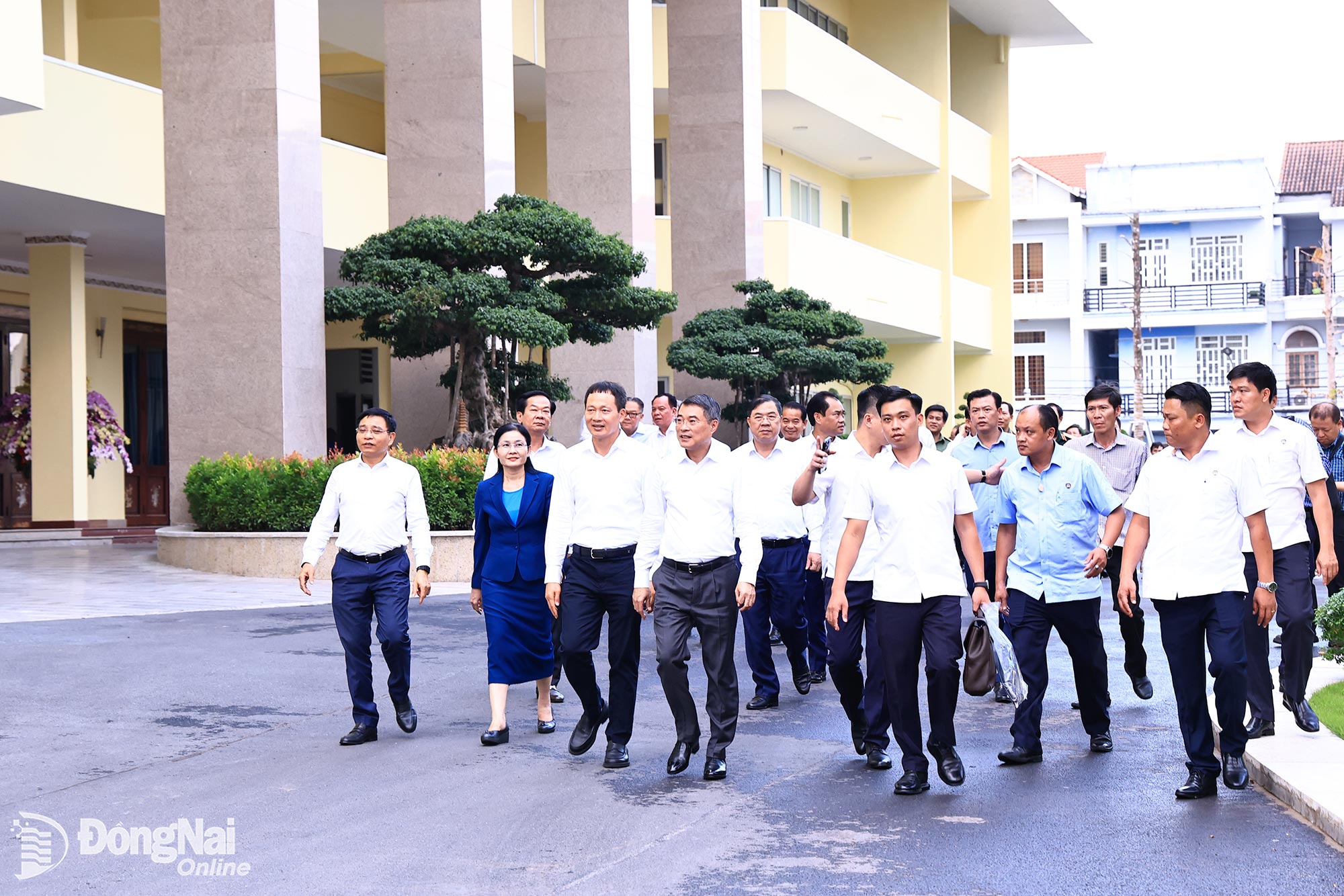 Prime Minister Le Minh Hung during a working visit to Dong Nai.