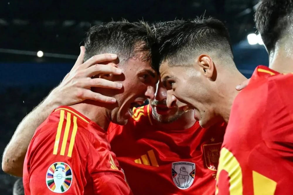 Là đội duy nhất toàn thắng, ghi 9 bàn và mới một lần thủng lưới nhưng Tây Ban Nha sẽ phải gặp chủ nhà Đức ở tứ kết.