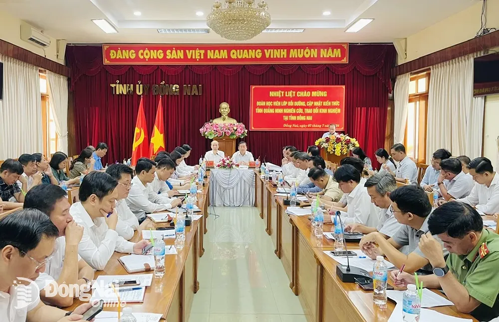 Các đại biểu tỉnh Đồng Nai và Quảng Ninh tại buổi làm việc. Ảnh: Phương Hằng