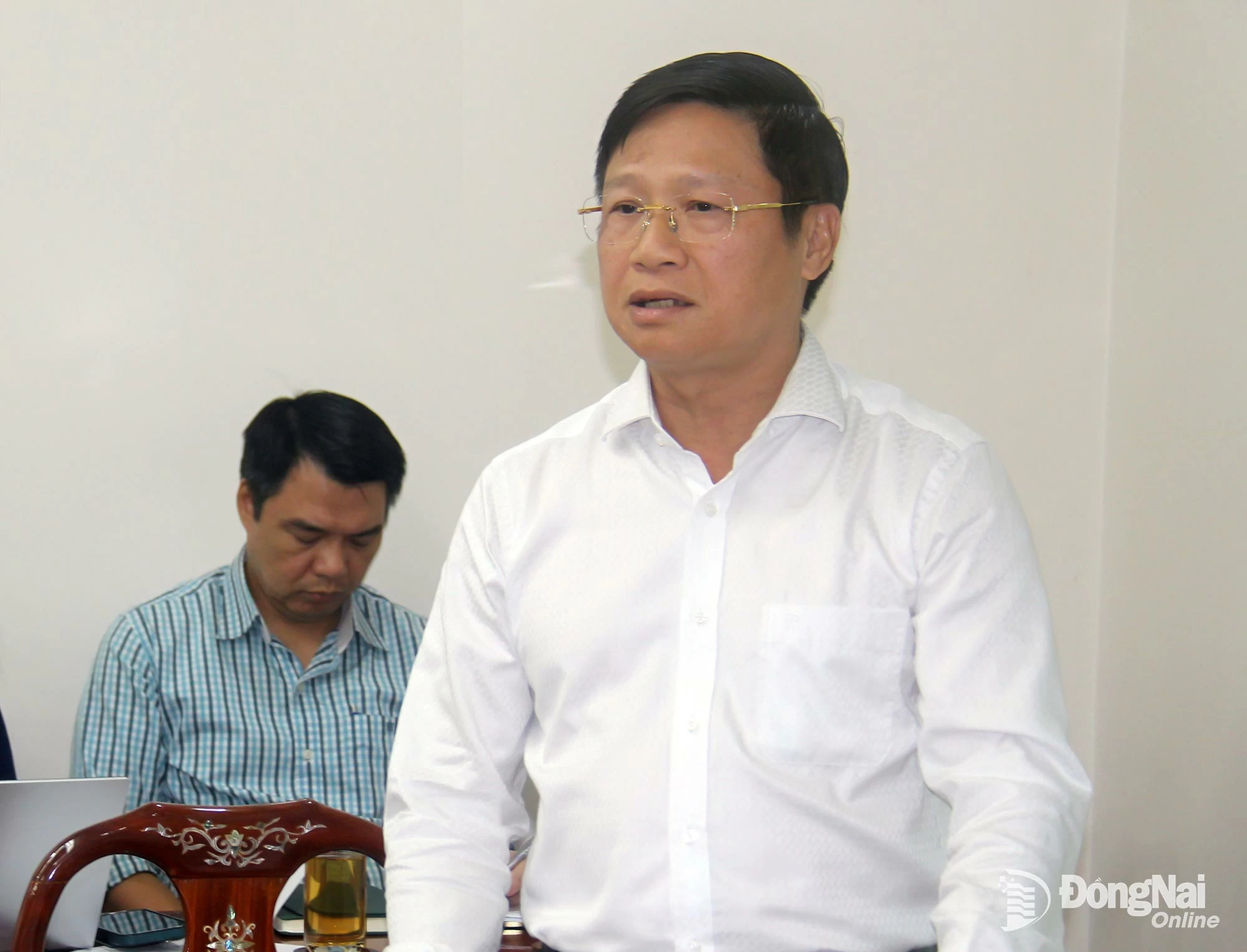 Vo Minh Tuan, Director of the State Bank of Vietnam – Region 2 Branch, speaks at the meeting.
