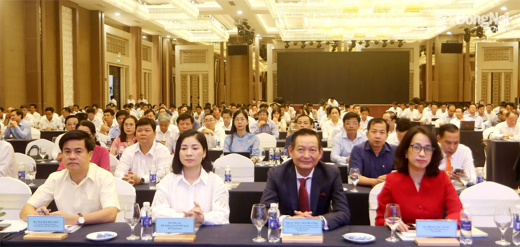 Các đại biểu tham gia Lớp bồi dưỡng kỹ năng, cập nhật kiến thức đối ngoại và lễ tân ngoại giao dành cho cán bộ, công chức tỉnh Đồng Nai năm 2025. Ảnh: Văn Truyên