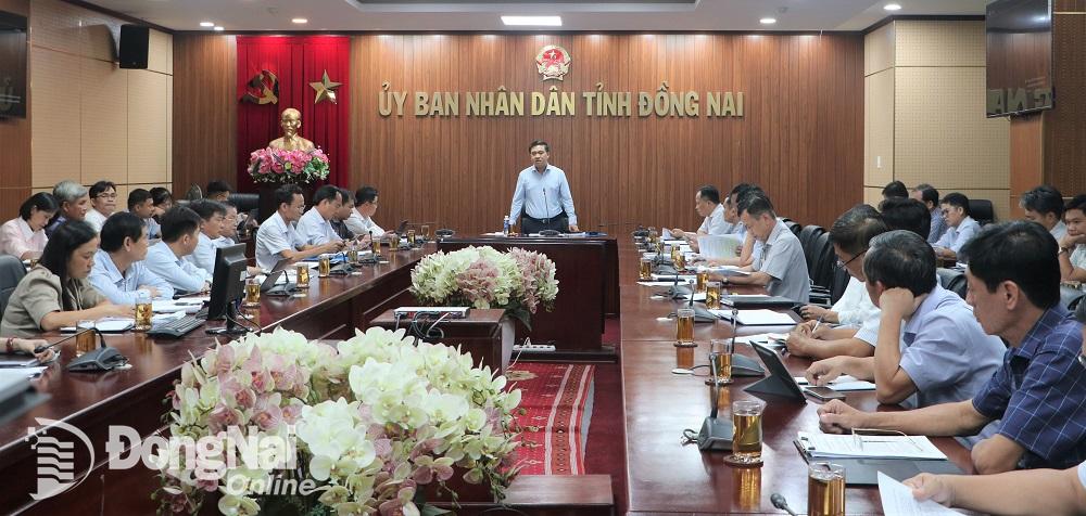 Phó chủ tịch UBND tỉnh Hồ Văn Hà phát biểu chỉ đạo tại buổi làm việc. Ảnh: Phạm Tùng