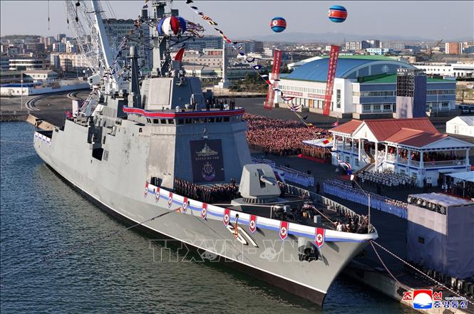 Triều Tiên tuyên bố đóng thêm tàu khu trục 5 ngàn tấn