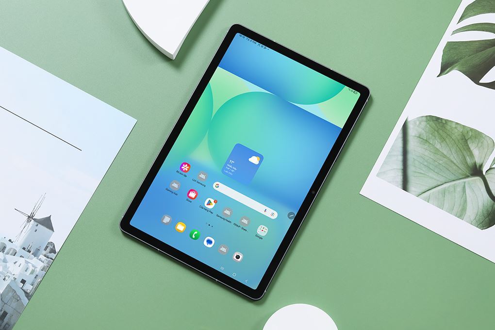 Màn hình lớn trên Tab S10 FE+ phù hợp hơn với nhu cầu học tập, xem nội dung và chia cửa sổ làm việc.