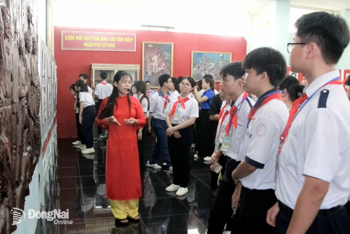 Learning history through real-life experiences