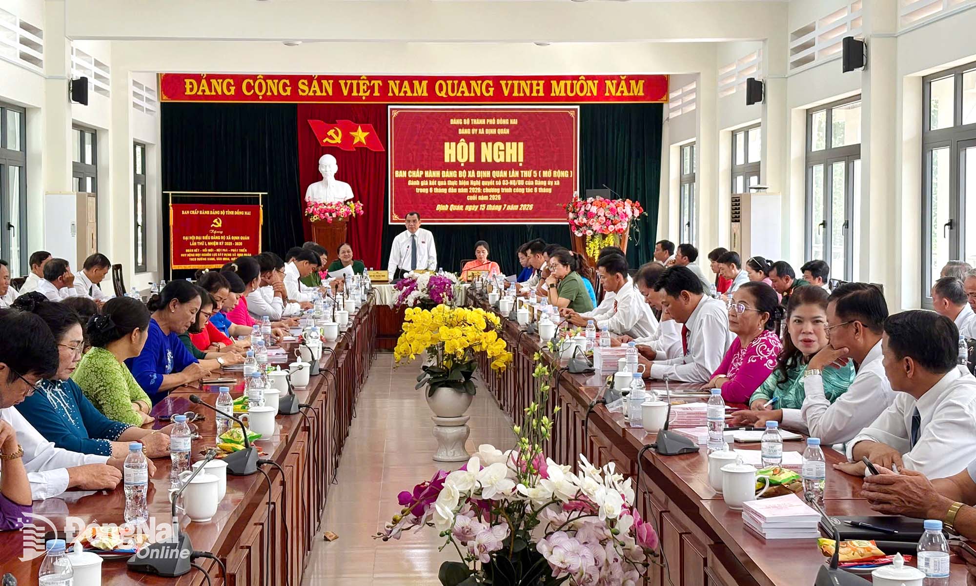 Thành ủy viên, Bí thư Đảng ủy, Chủ tịch HĐND xã Định Quán Nguyễn Cao Cường phát biểu kết luận hội nghị. Ảnh: Đan Nhi