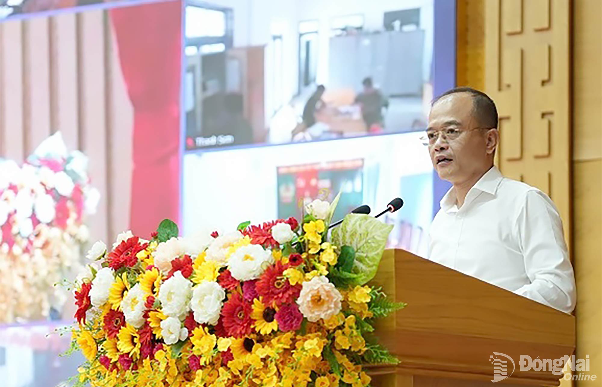 Đại diện các cơ quan tư pháp trên địa bàn thành phố phát biểu tại hội thảo. Ảnh: T.V