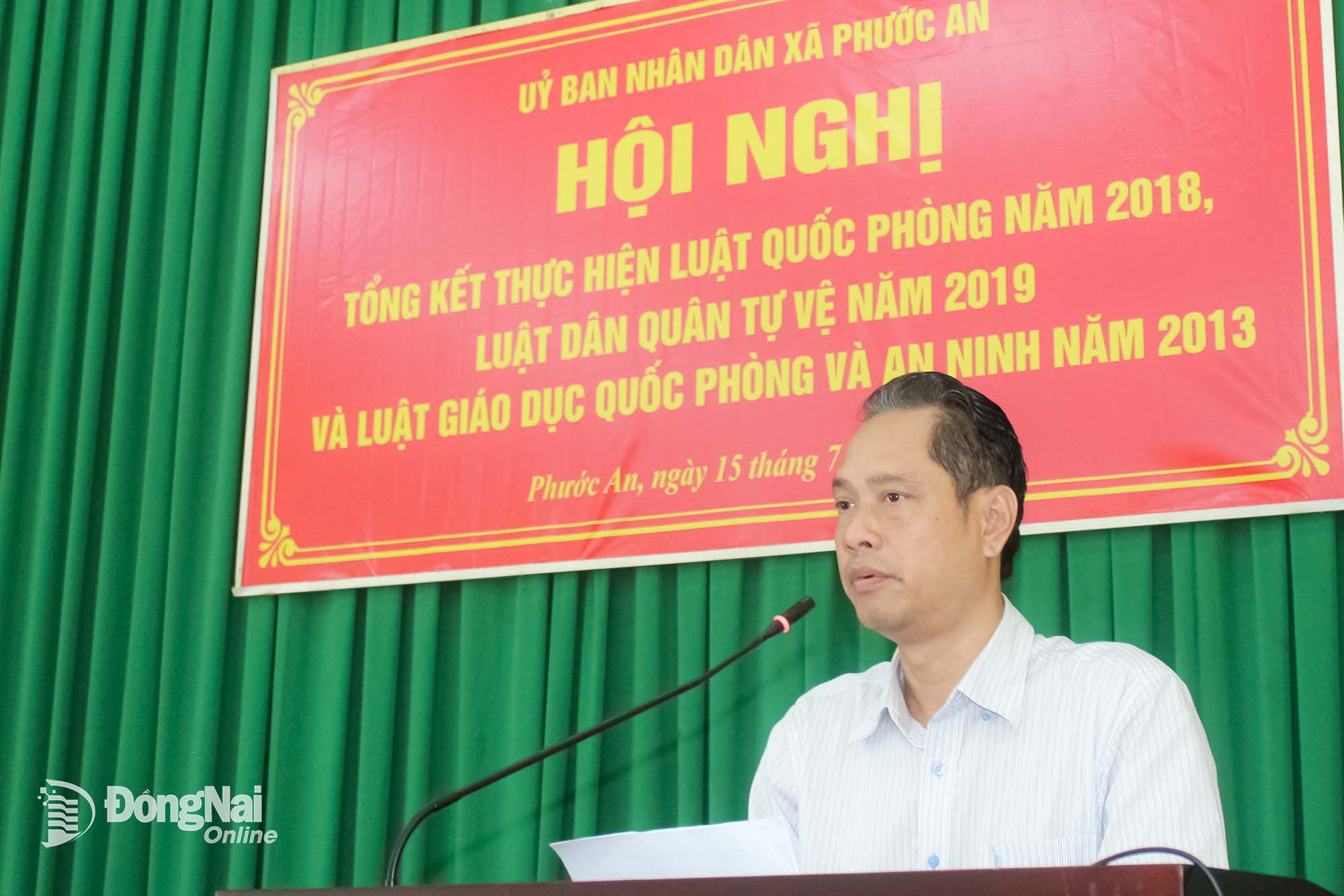 Phó Bí thư Thường trực Đảng ủy xã Phước An Phạm Sỹ Linh phát biểu chỉ đạo hội nghị. Ảnh: Đoàn Mai