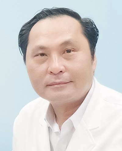 Bác sĩ chuyên khoa II Hoàng Lê Minh Tuấn, Trưởng khoa Phụ sản, Bệnh viện Đa khoa Đồng Nai.