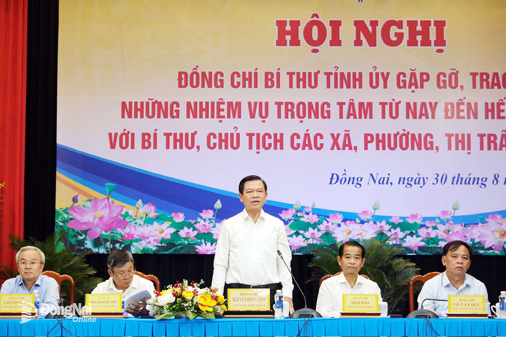 Ủy viên Trung ương Đảng, Bí thư Tỉnh ủy Nguyễn Hồng Lĩnh phát biểu tại hội nghị. Ảnh: Đắc Nhân