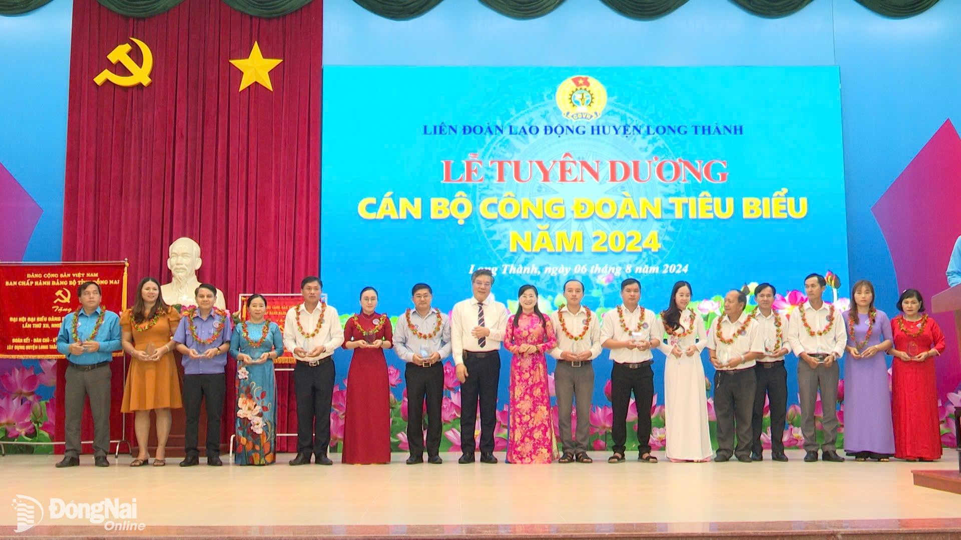 Tuyên dương 89 cán bộ Công đoàn cơ sở tiêu biểu