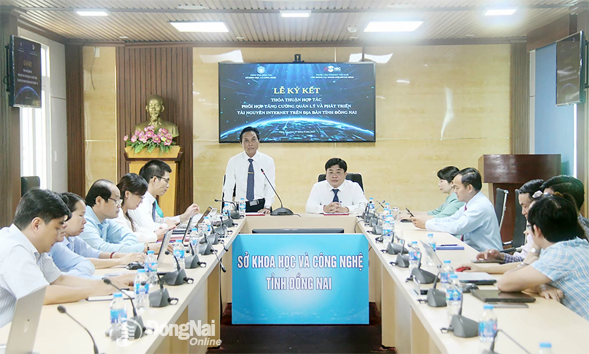 [Ch ú thích ảnh] Head of the Ho Chi Minh City Branch of the Vietnam Internet Center Do Quang Trung speaks at the ceremony. Photo: Hai Quan

