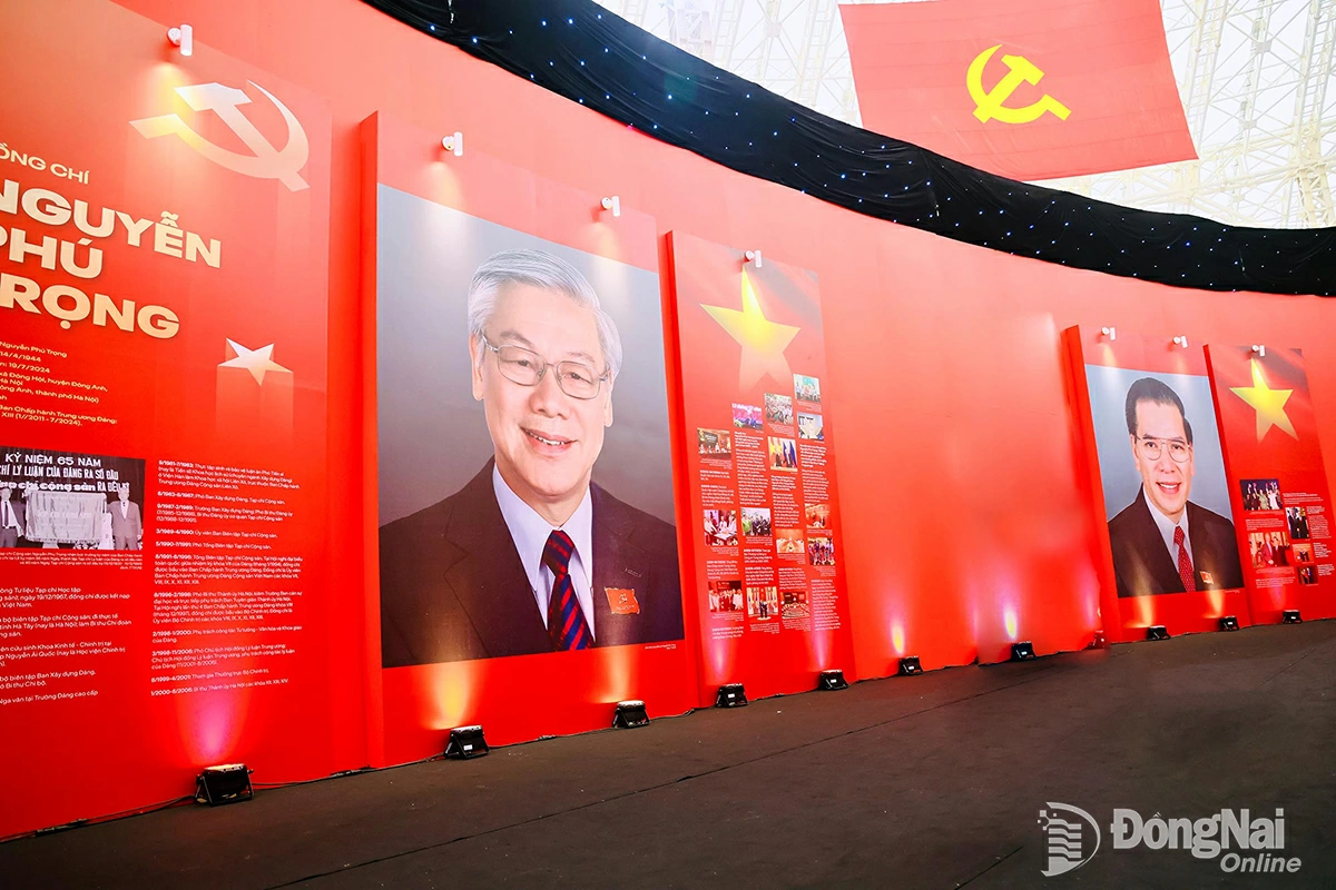 Portrait of late General Secretary Nguyen Phu Trong, arranged in chronological order of Party leaders. Photo: Cong Nghia

