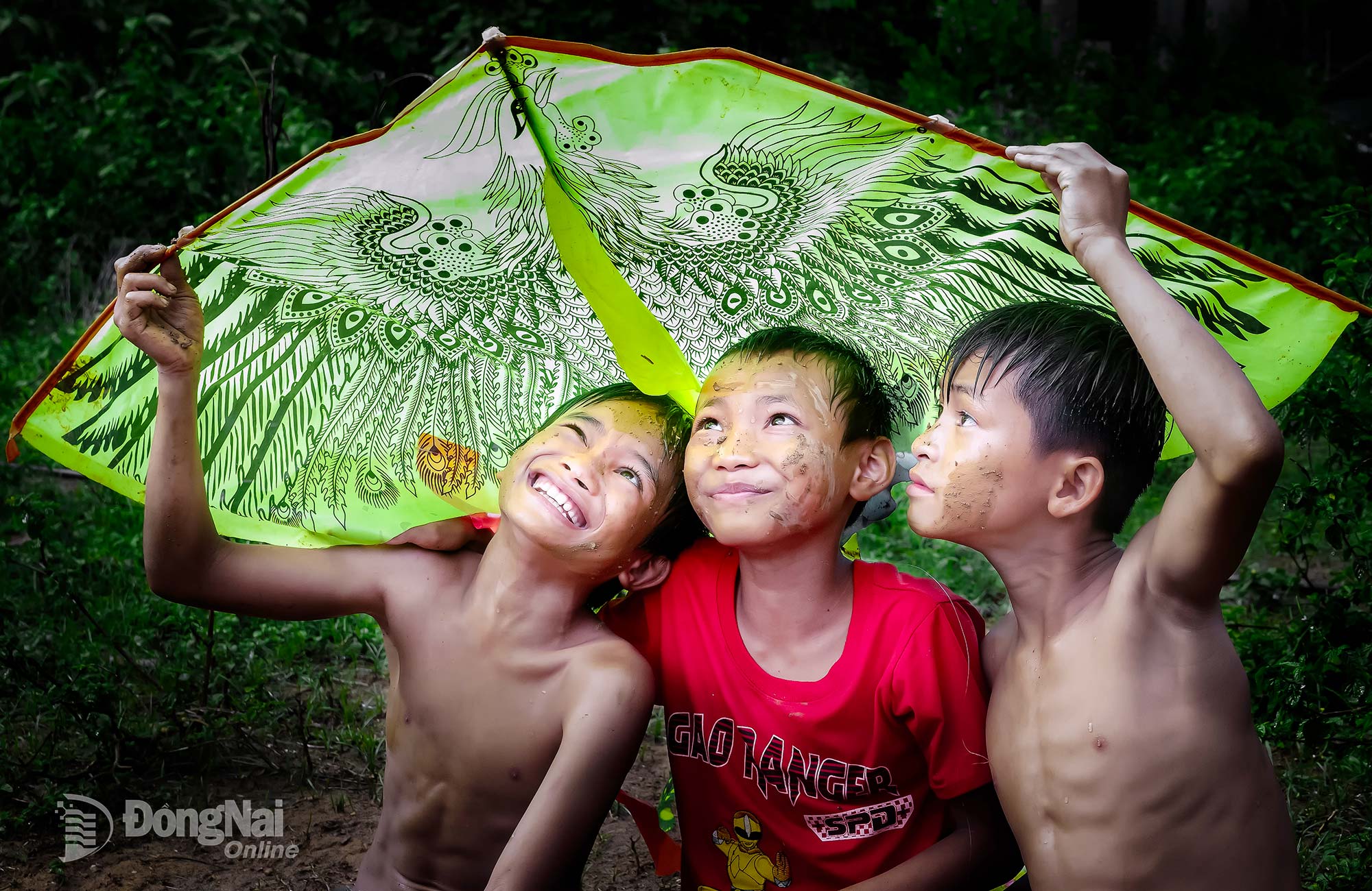 Cánh diều tuổi thơ. Ảnh: Nguyễn Cao Quý