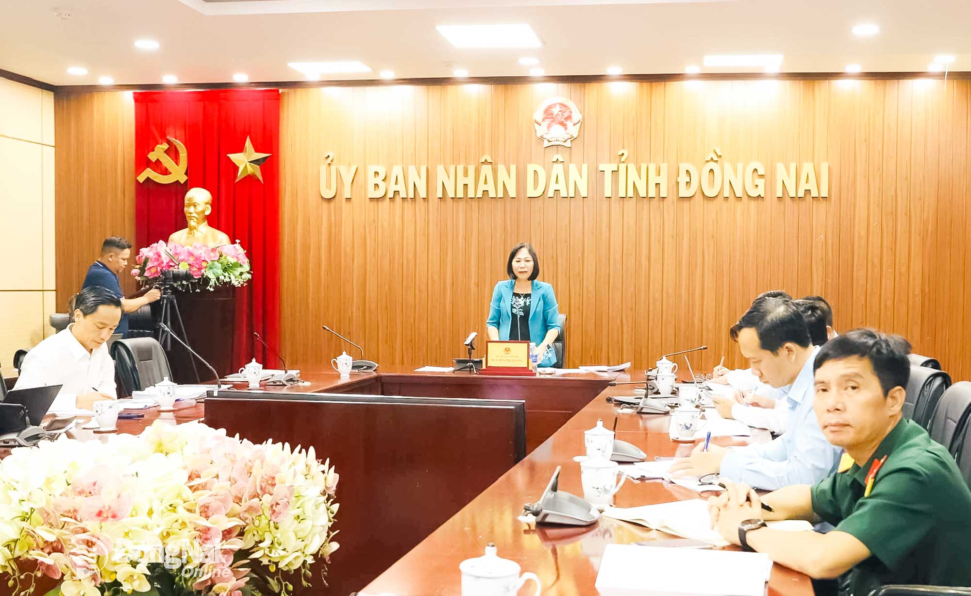 Tỉnh ủy viên, Phó Chủ tịch UBND tỉnh Đồng Nai Nguyễn Thị Hoàng chủ trì hội nghị. Ảnh: B.Nguyên
