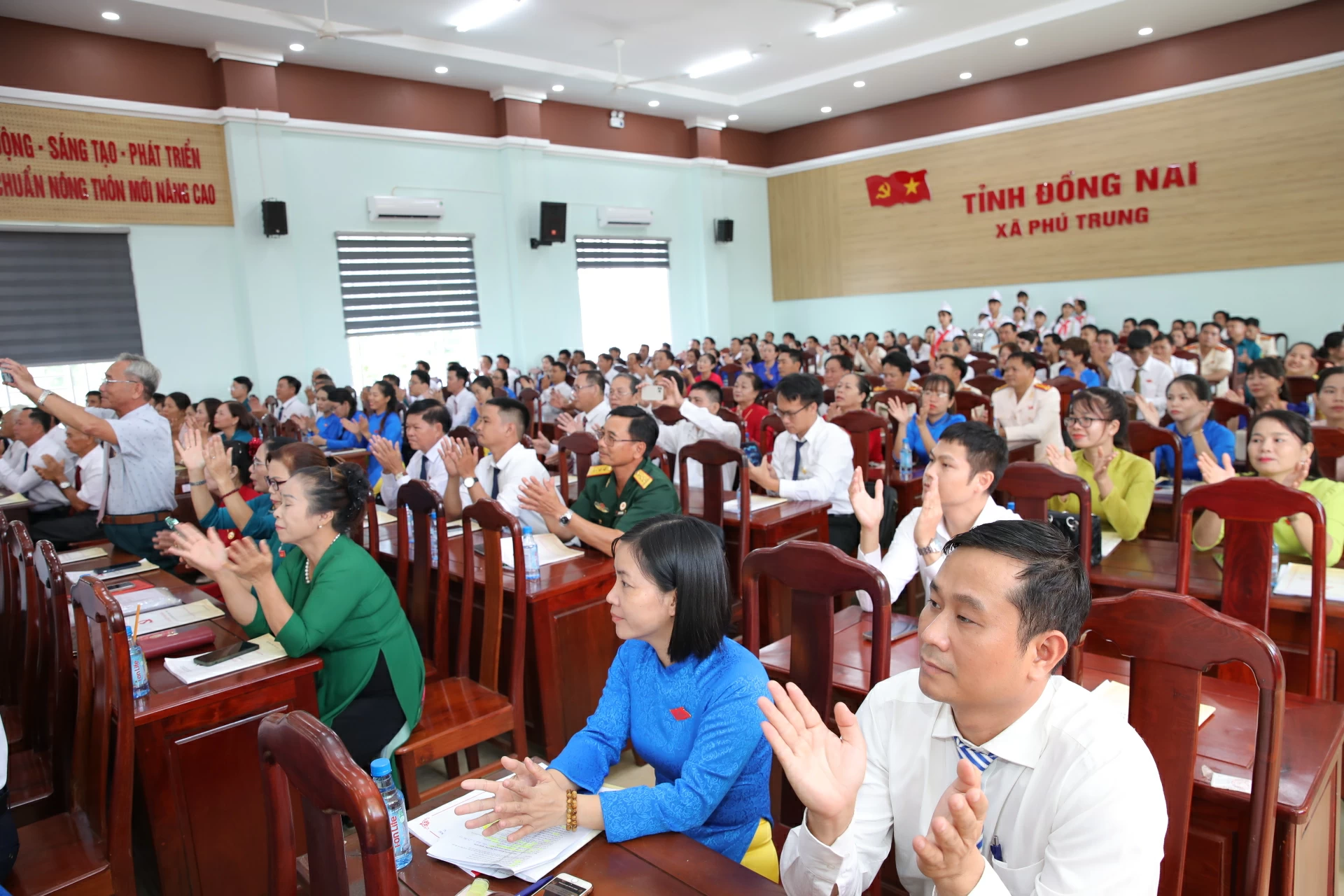 Đại biểu dự đại hội