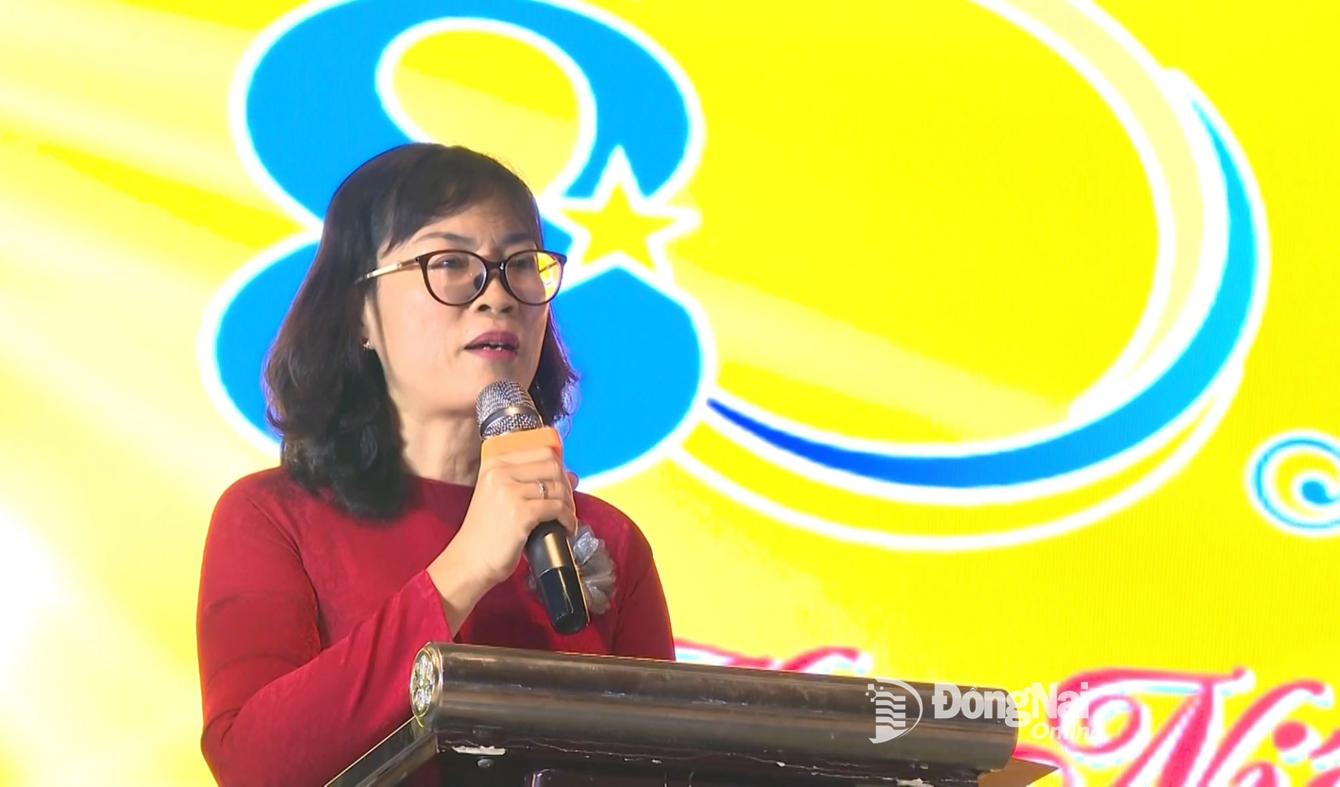 Huynh Nhu Quynh, Deputy Director of Dong Nai Provincial Post Office, reviews the proud 80-year tradition of the postal industry. Photo: Pham Quang

