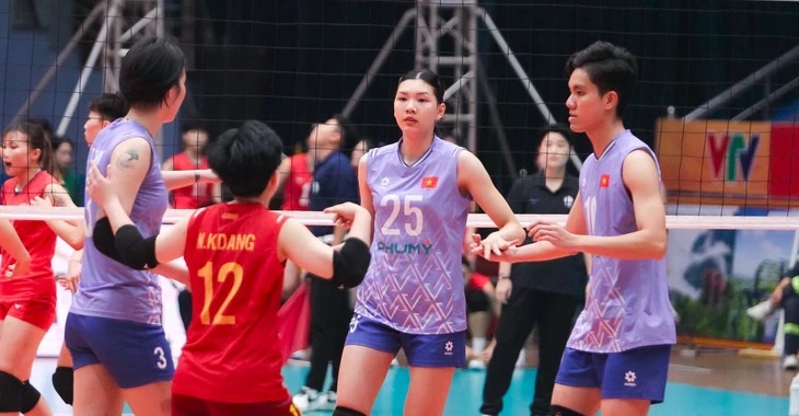 Thanh Thúy và các đồng đội đứng hạng nhì khi tiếp tục thua Thái Lan 2-3 ở lượt đấu quyết định tại chặng 1 SEA V.League 2025. Ảnh: Thethao247