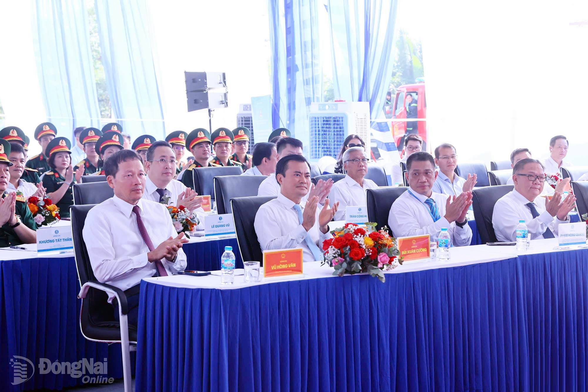 Vu Hong Van, Secretary of the Provincial Party Committee and Head of the National Assembly Delegation of Dong Nai Province, attends the groundbreaking ceremony. Photo: Cong Nghia