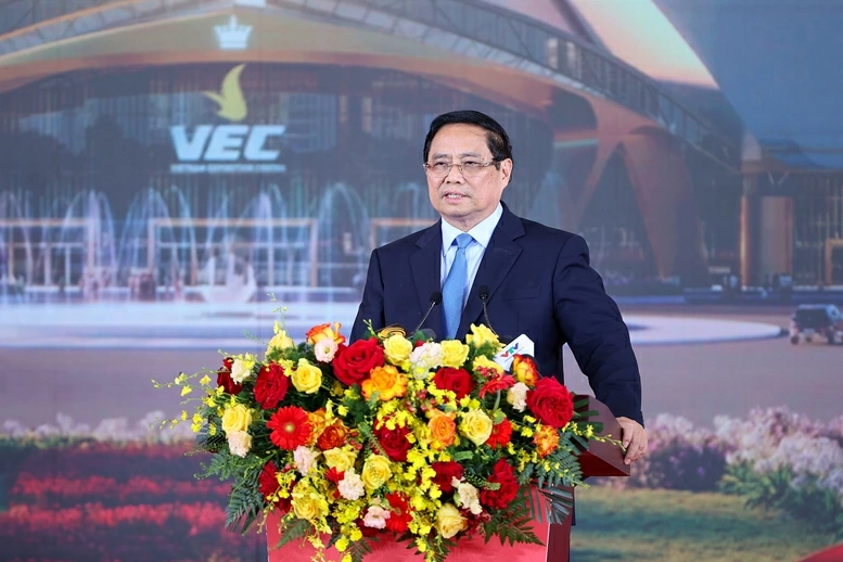 Thủ tướng Phạm Minh Chính phát biểu tại lễ khánh thành, khởi công 250 công trình, dự án chào mừng kỷ niệm 80 năm Quốc khánh nước Cộng hòa xã hội chủ nghĩa Việt Nam - Ảnh: VGP/Nhật Bắc