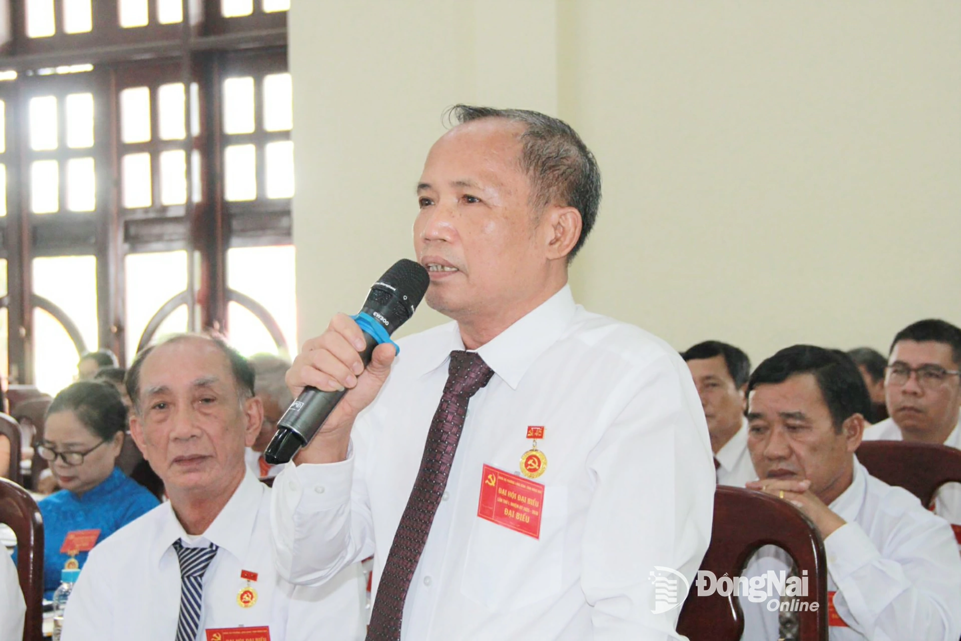 Delegates discuss and contribute opinions at the congress. Photo: Nga Son