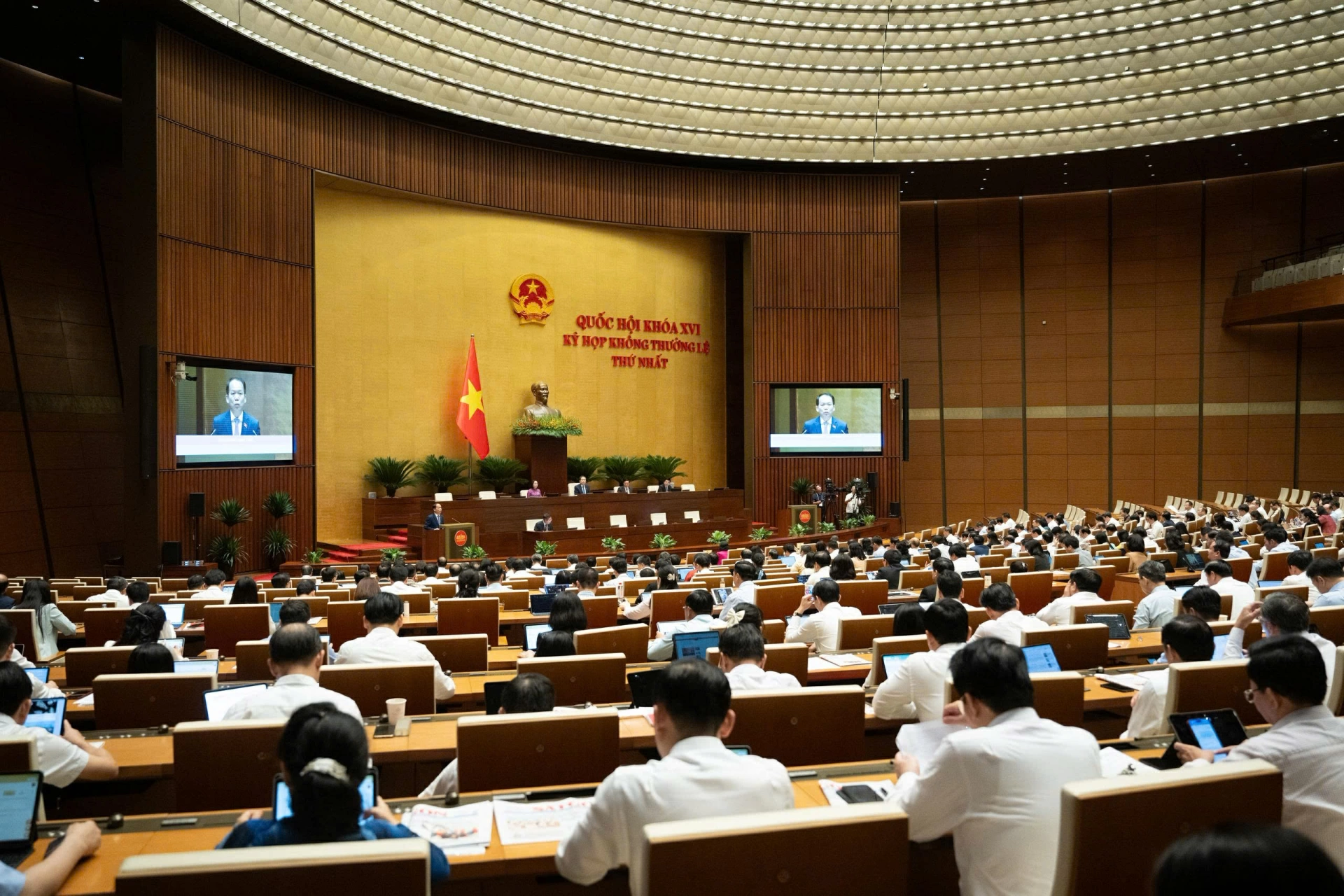 Quang cảnh hội trường. Ảnh: quochoi.vn