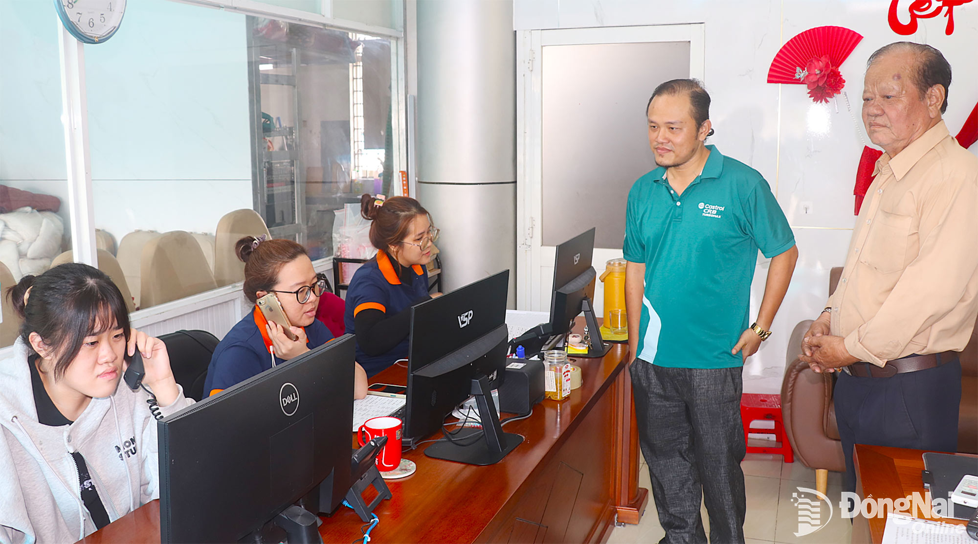Đại diện Bến xe Đồng Nai nhắc nhở các nhà xe hoạt động tại bến chấp hành quy định về an toàn giao thông đường bộ trong dịp lễ.