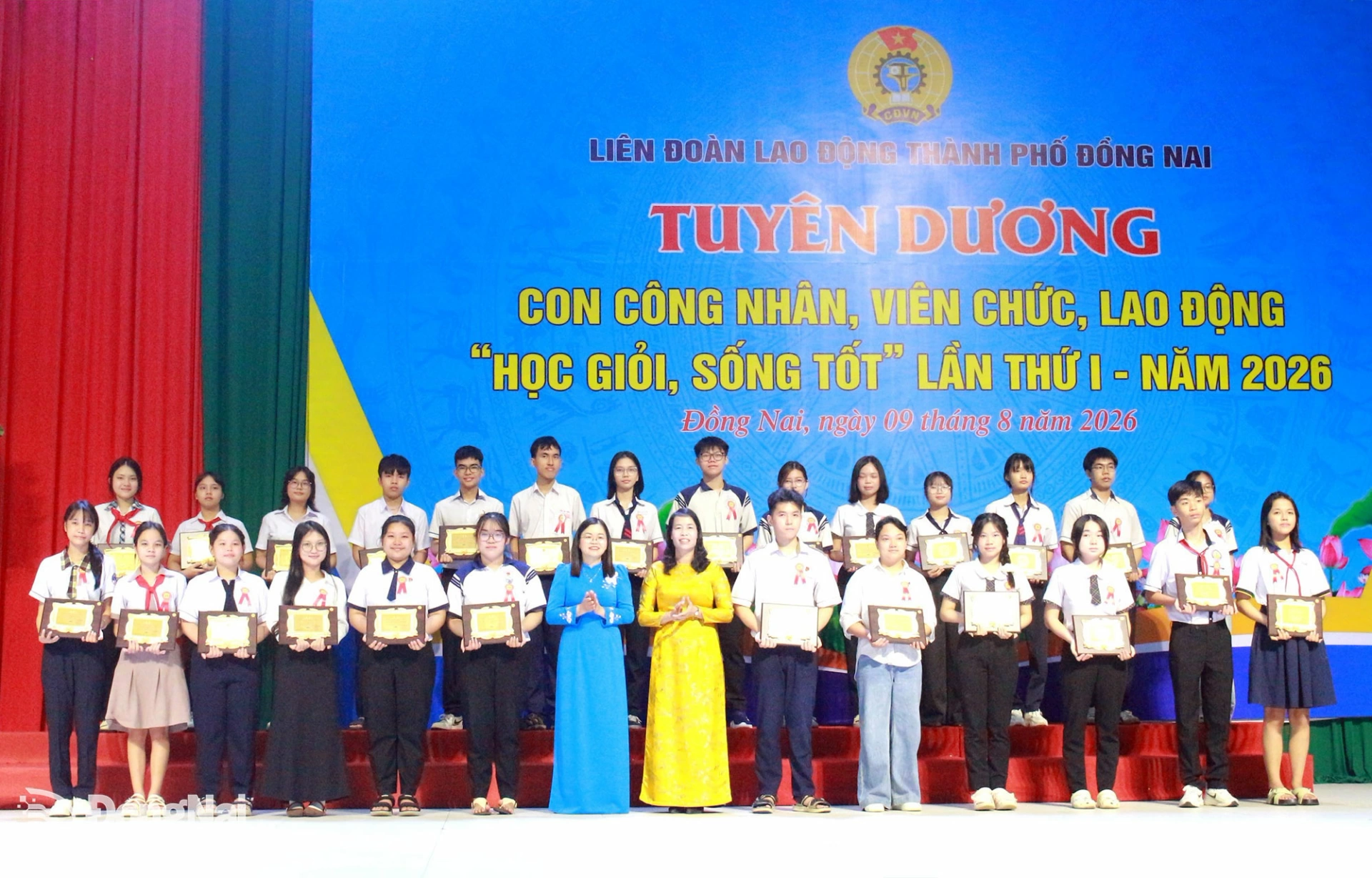 Students are honored for academic excellence and good character. Photo: N.Hoa

