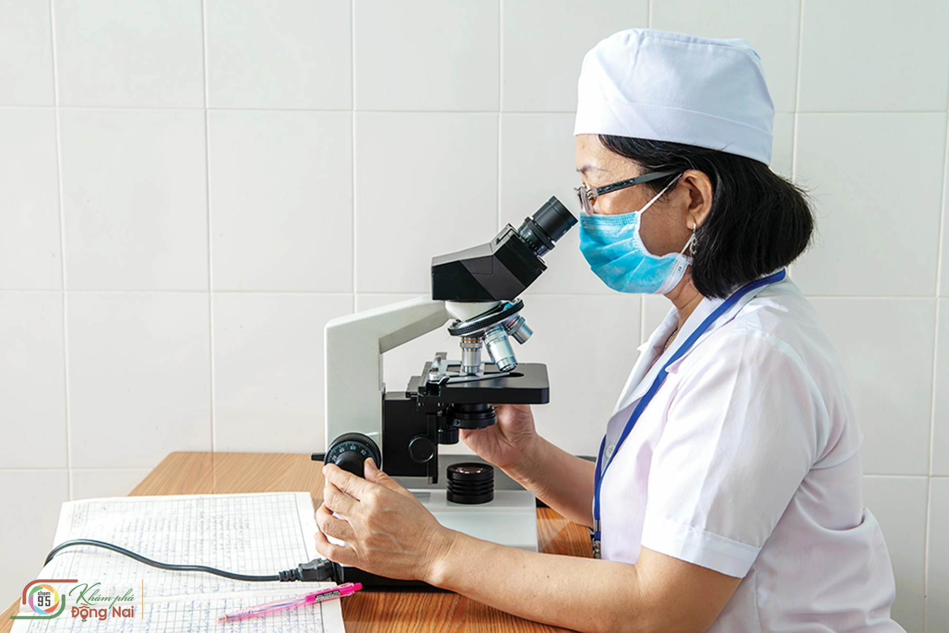 Medical testing. Photo: Tran Huu Cuong (taken in Long Khanh ward)

