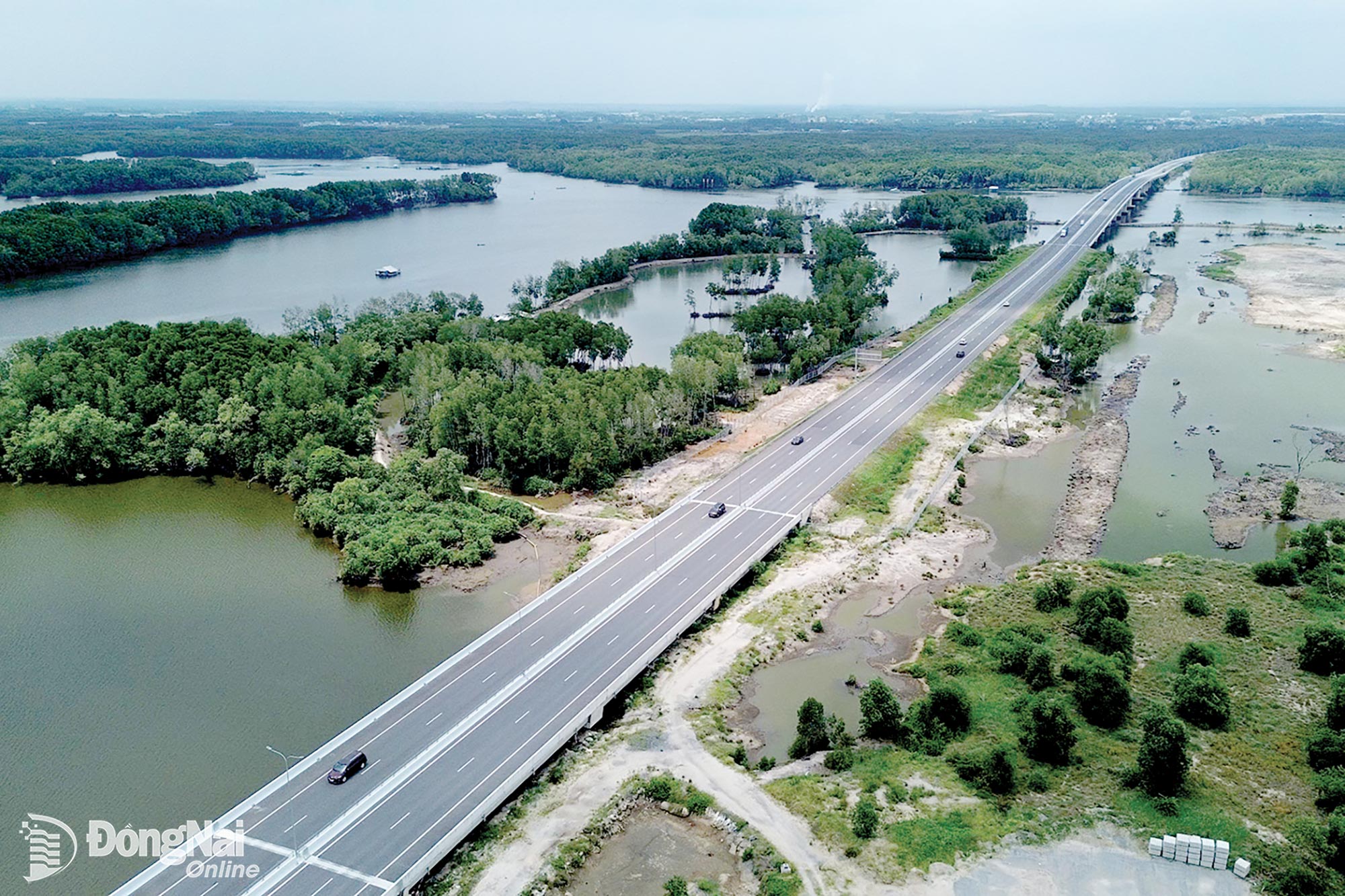 The Ben Luc - Long Thanh Expressway section running through Phuoc An commune. Photo: Vuong The

