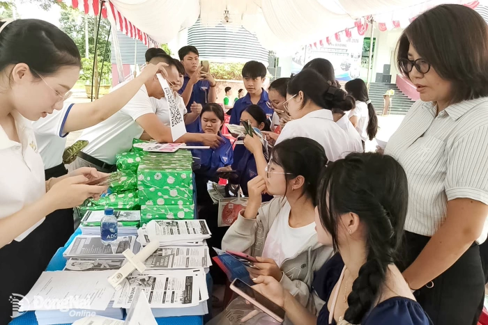 Tăng cường hỗ trợ việc làm cho người lao động