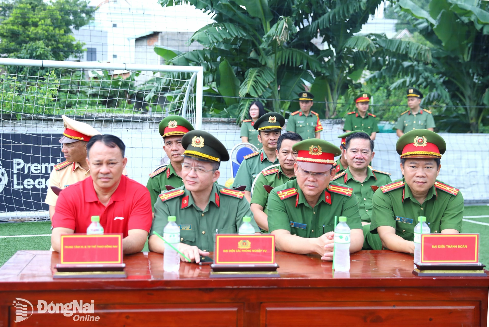 Các đại biểu tham dự lễ khai mạc. Ảnh: Huy Anh
