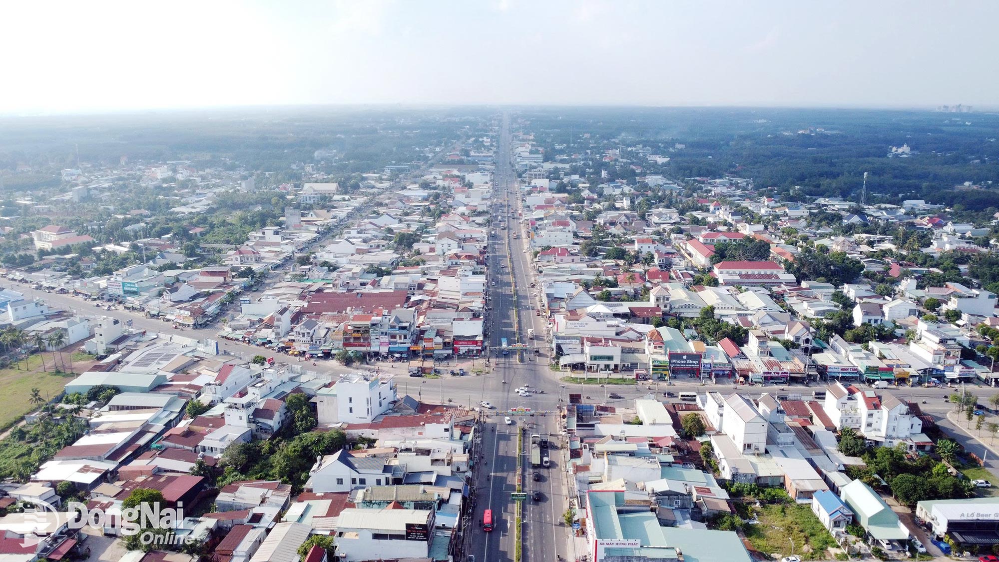 These new strategic corridors will play a key role in closely linking the urban economy, aviation economy, border-gate economy and domestic economy.