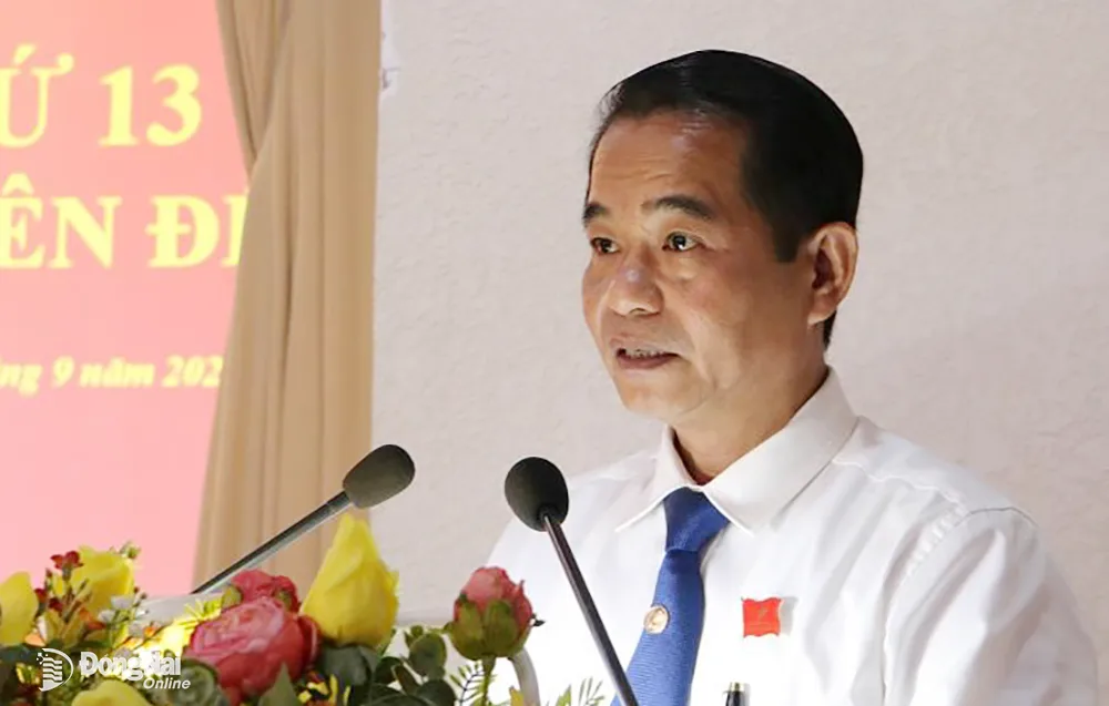 Chủ tịch HĐND tỉnh Thái Bảo phát biểu bế mạc kỳ họp. Ảnh Phạm Tùng.
