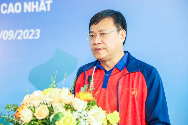 Trưởng đoàn thể thao Việt Nam tại Asiad 19 Đặng Hà Việt phát biểu trong lễ tiễn đoàn sáng 20-9 