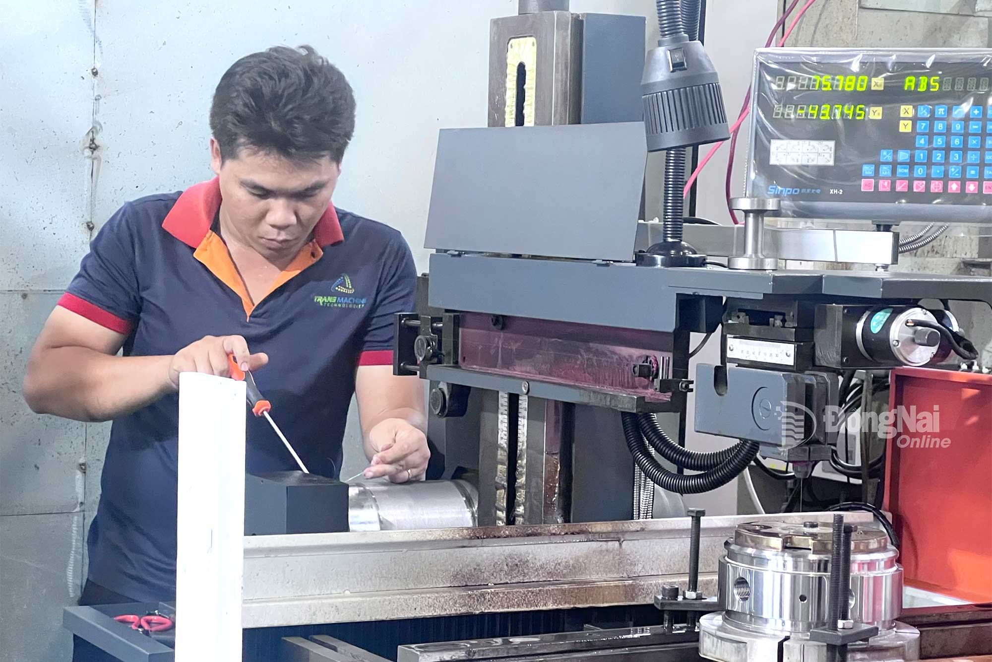 Sản xuất linh kiện tàu hỏa xuất khẩu vào Mỹ tại Công ty TNHH Trans Machine Technologies Việt Nam ở Khu công nghiệp Nhơn Trạch 3 - giai đoạn 2, xã Nhơn Trạch, tỉnh Đồng Nai.