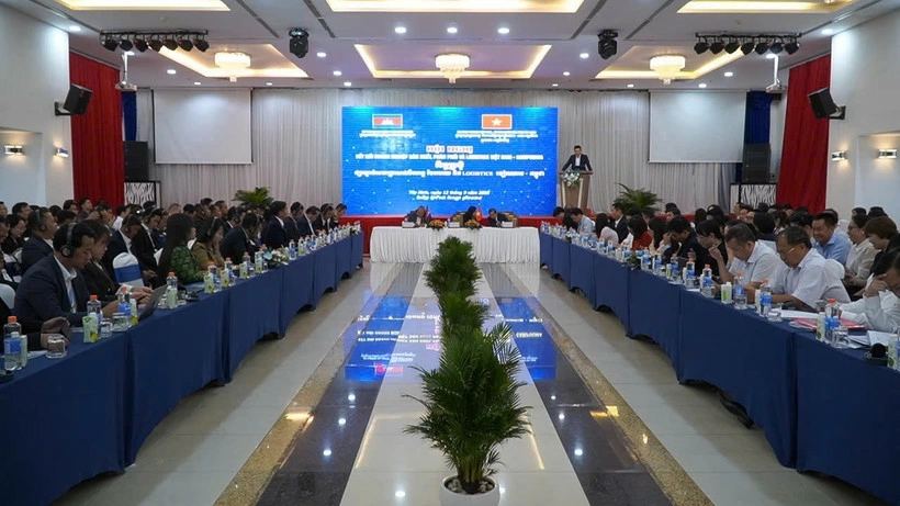 Hội nghị “Kết nối doanh nghiệp sản xuất, logistics Việt Nam - Campuchia” trở thành diễn đàn bàn thảo nhiều giải pháp tháo gỡ khó khăn cho doanh nghiệp hai nước. (Ảnh: Khánh Ly/Vietnam+)
