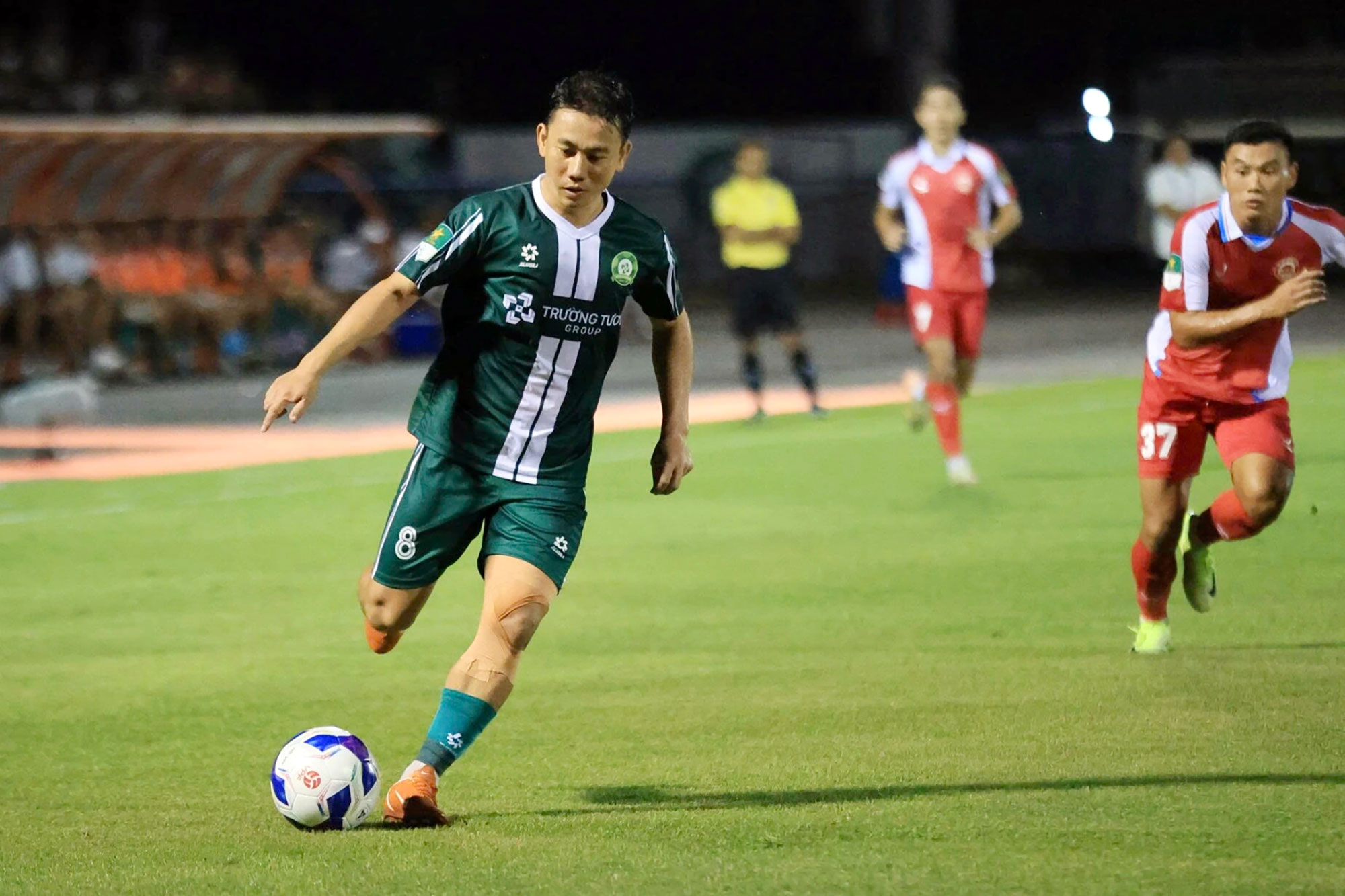 Tiền vệ Minh Vương tỏa sáng trong 2 trận đầu tiên dưới màu áo Trường Tươi Đồng Nai. Ảnh: TNO