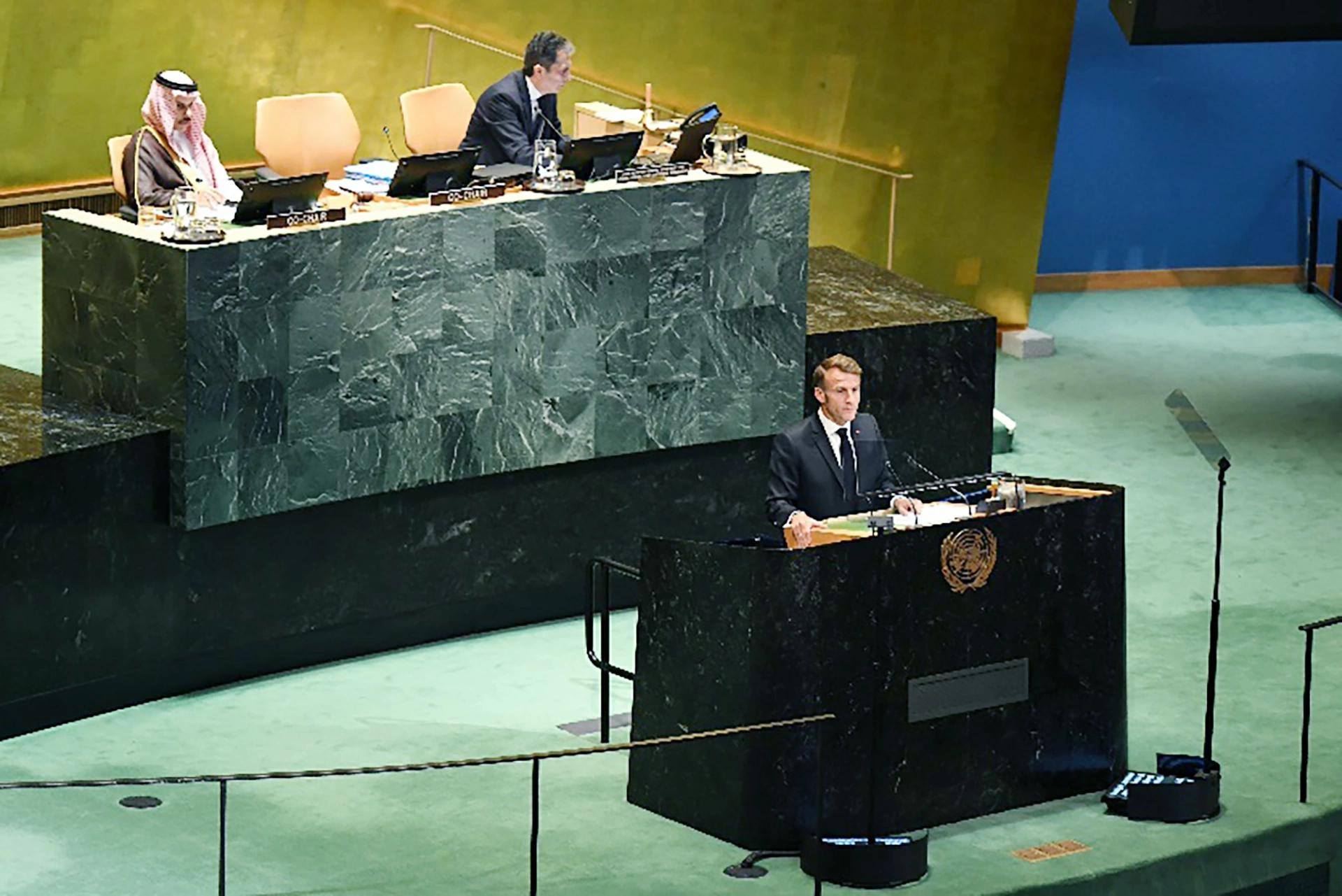 Tổng thống Pháp Emmanuel Macron phát biểu tại Khóa họp 80 của Đại hội đồng Liên hợp quốc ở New York, Mỹ, ngày 22-9-2025. Ảnh: TTXVN